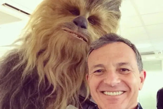 files/Chewbacca_Selfie_Thrills_Star_Wars-774cdf15b9ac5d3c86233845949b2a70.webp